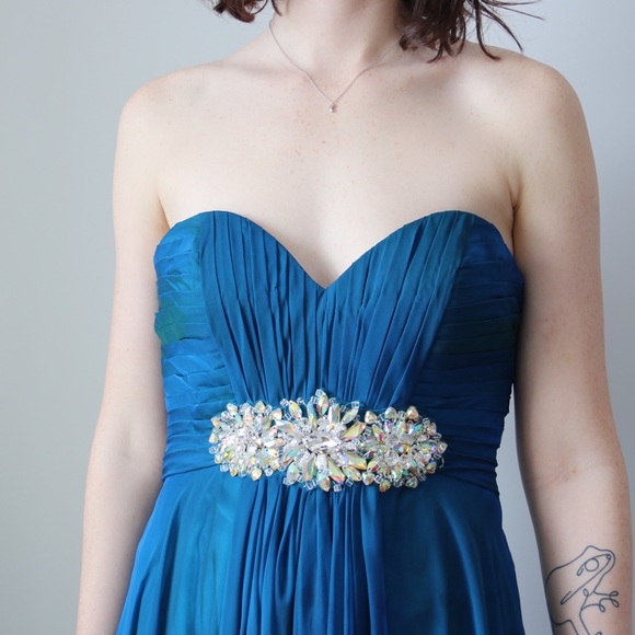 Sapphire Blue Sweetheart Cut Gown / Prom Dress - Picture 6 of 7